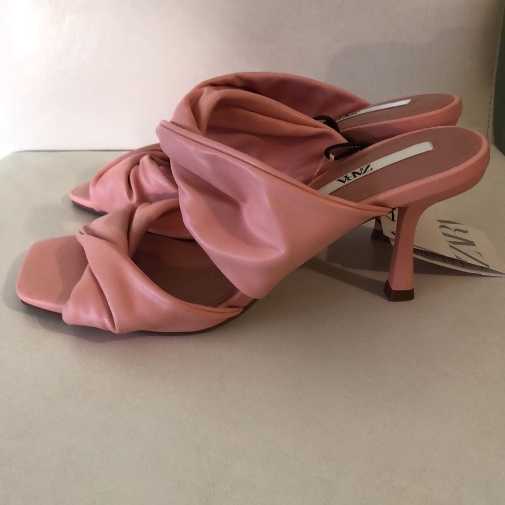 Pink open toe heels - Picture 4 of 6